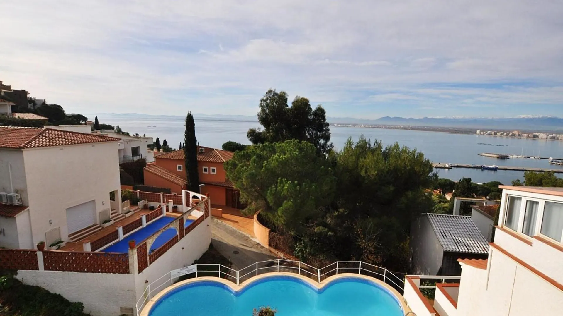 Apartment In Costa Brava With Sea View Roses 0*,
